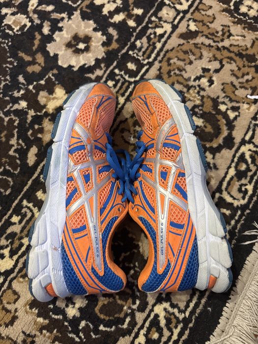 кросівки асікси для волейболу