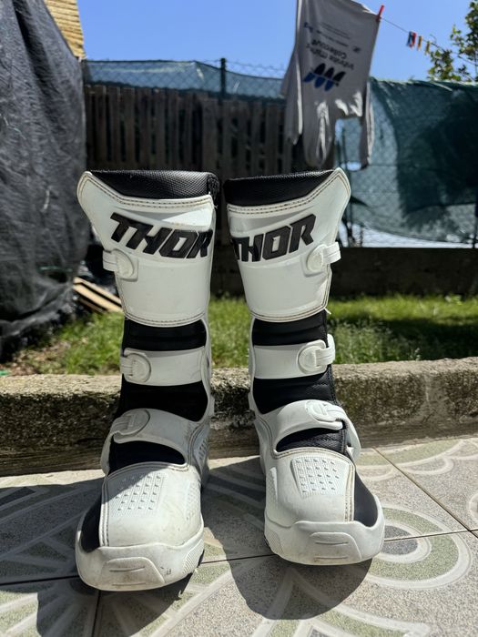 Botas thor cor branco