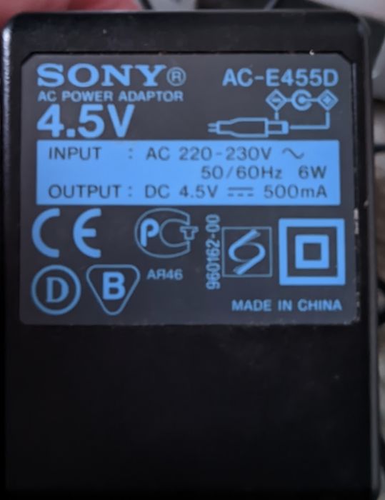 Leitor portátil de CDs (Discman) Sony modelo D-E443