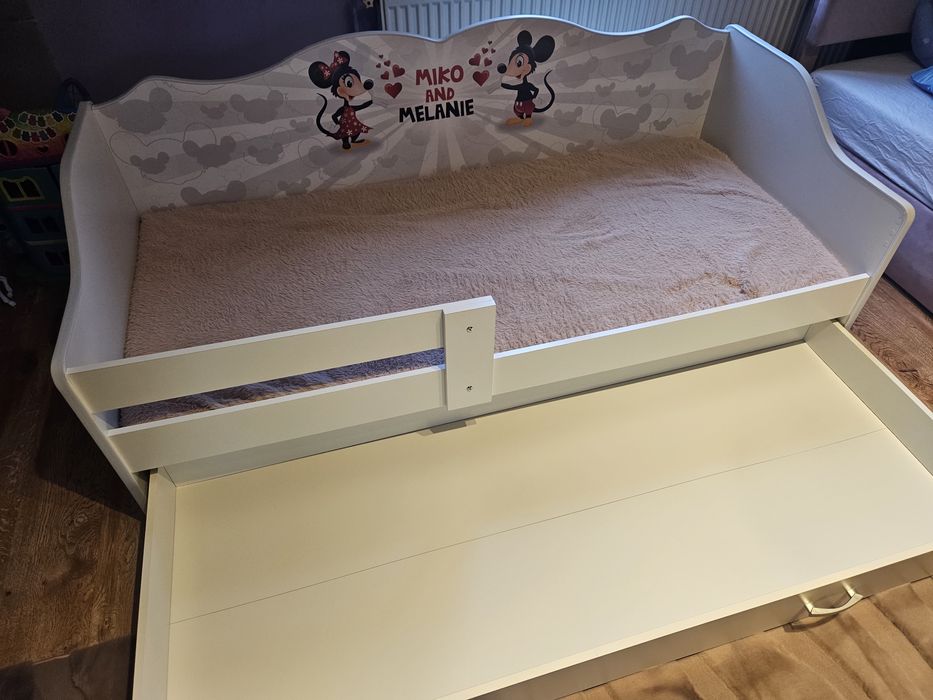 Łóżeczko dziecięce z materacem