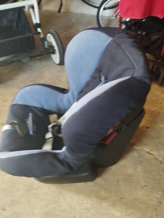 Sprzedam fotelik do auta Maxi Cosi