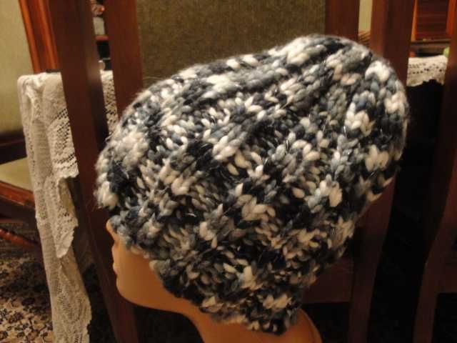 Ciepła czapka rękodzieło 56cm