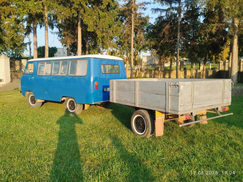 Автомобіль УАЗ 452Д