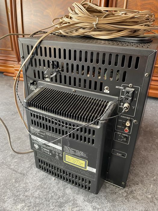 Aparelhagem Sharp + 2 colunas