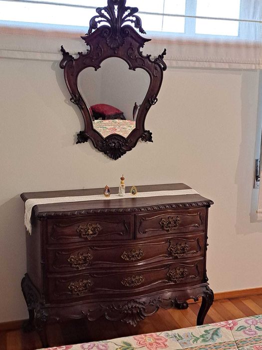 Mobília de quarto estilo antigo