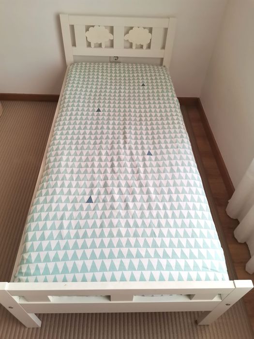 Camas de criança como novas