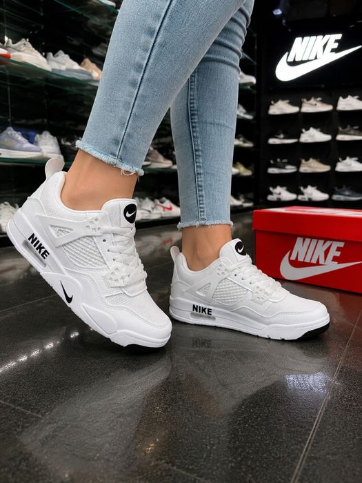 Nike Aura 4 кросівки білі жіночі на літо Новинка Літо 2026 красовки Найк светлые Белые кожаные Nike Aura 4/ женские найки на лето/ кросовки найк аура