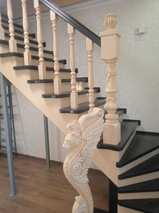 Міжповерхові сходи