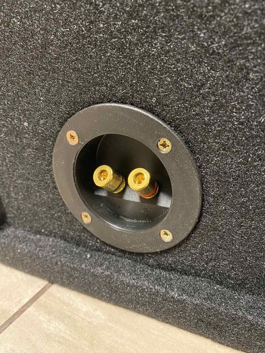 Короб под сабвуфер 12дюйм. ЗЯ з косою стінкою