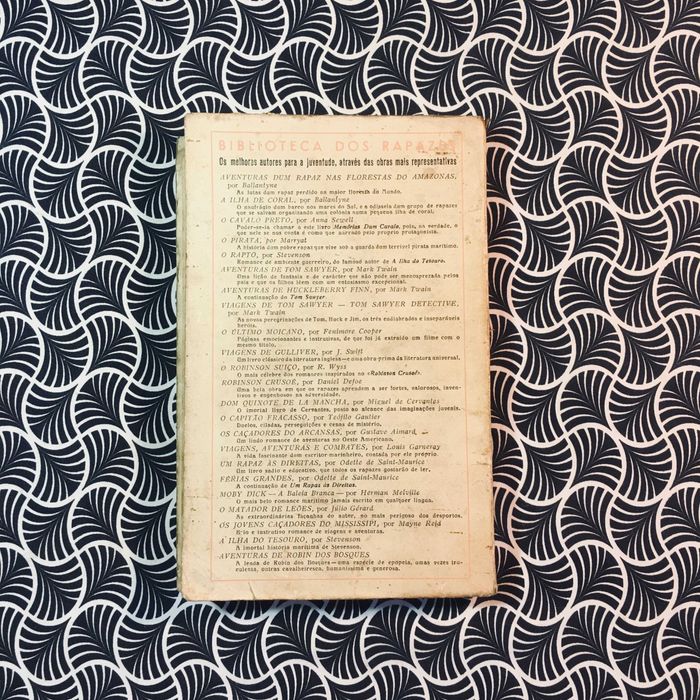 Biblioteca dos Rapazes: A Ilha do Tesouro - R. L. Stevenson