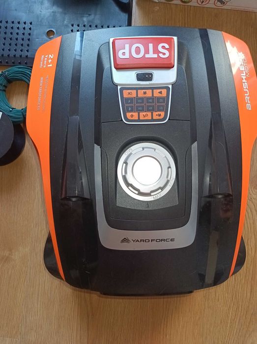 Robot koszący kosiarka