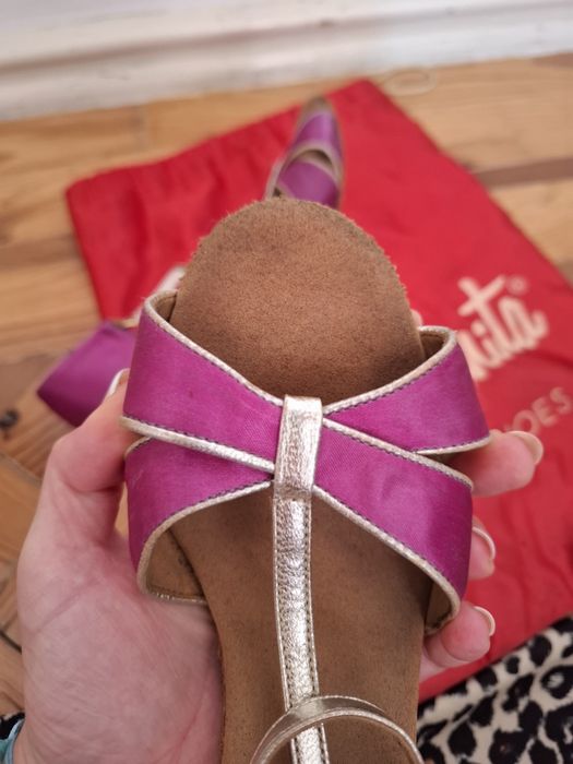 Sapatos de dança Rumbanita (calçado danças latinas)