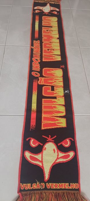 cachecol  vulcao vermelho Benfica