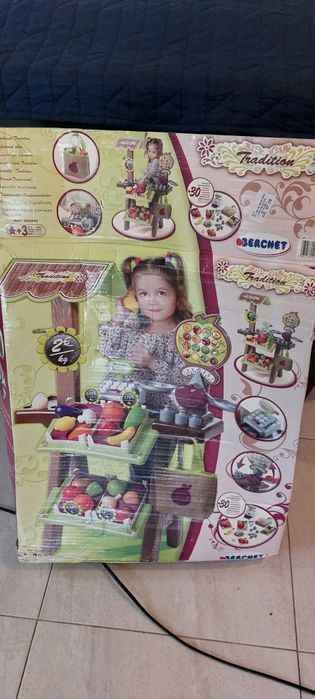 Stragan warzywniak  .