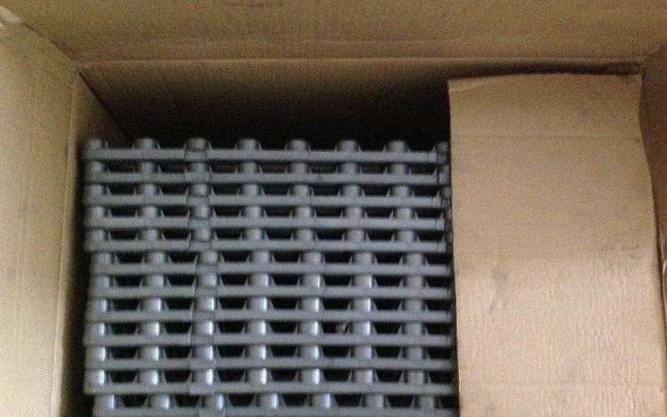 Estrado Plastico Resistente p/ Balneário e medida 500x500x25mm Novo