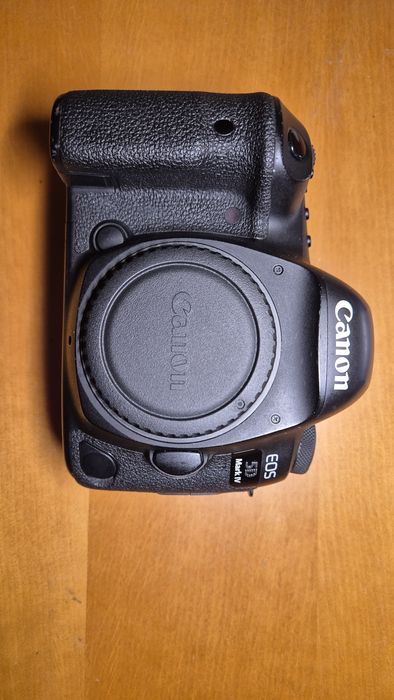 Canon 5D Mark IV + 2 baterie + karta CF 32GB