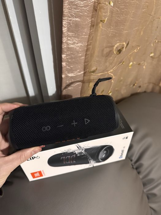 JBL Flip 6 como nova