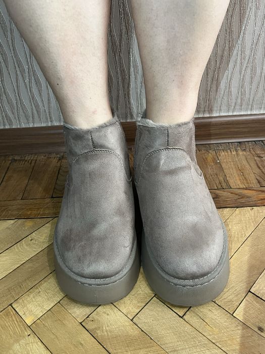 Продам зимние ботинки