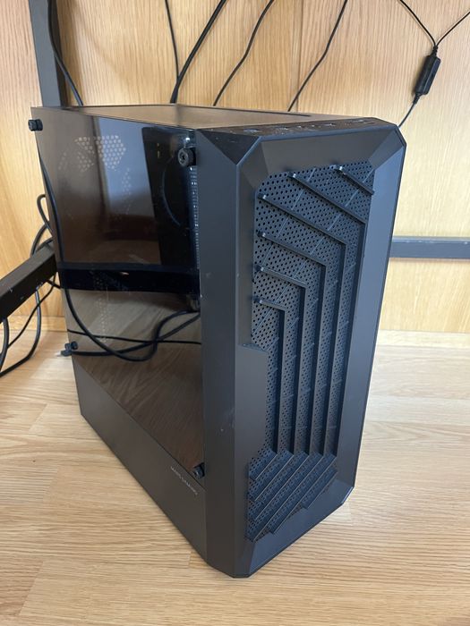 Troco por ps5. PC Gaming, rtx 4060, i5 12400f, 16gb RAM.