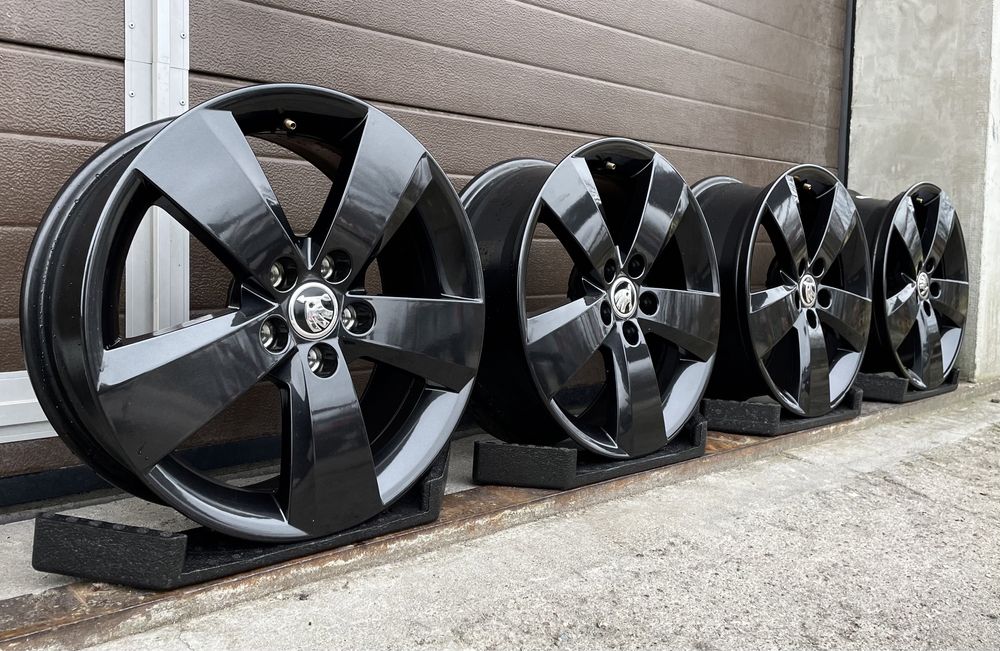 4x felgi aluminiowe 5x100 r16 et35 6J Alufelgi Czarne Oryginalne Skoda