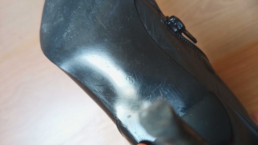 Botas em Pele Pretas