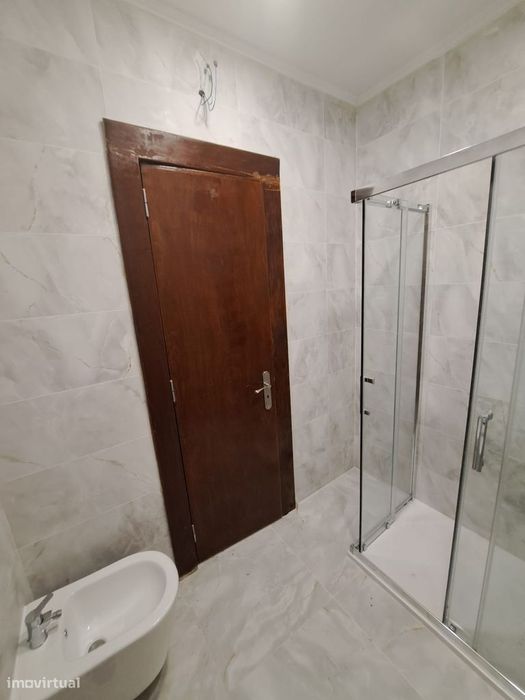 T2 Arrendamento Restelo