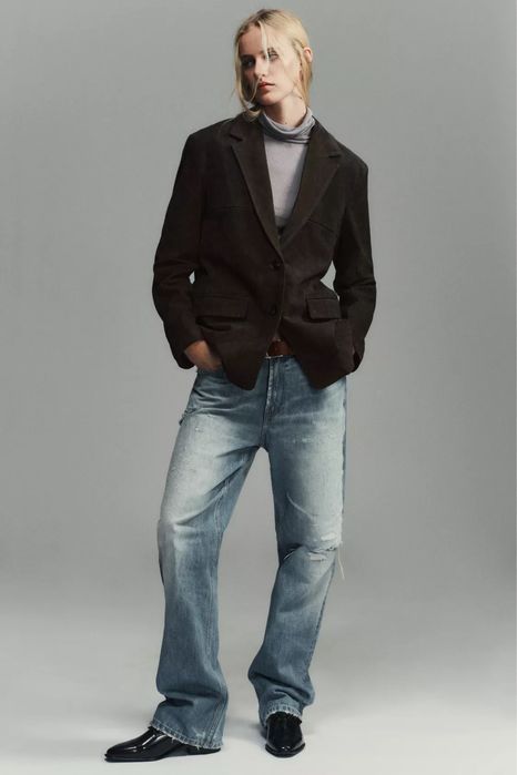 Замшевий блейзер Zara