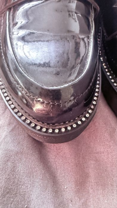 Buty damskie czarne lakierowane