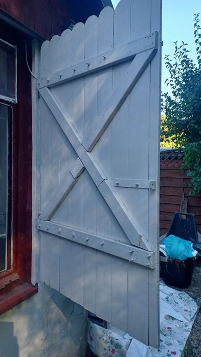 Okiennica zewnętrzna drewniana