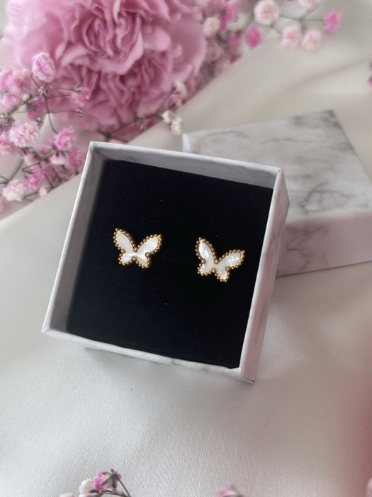 Kolczyki motylki białe masa perłowa stal chirurgiczna