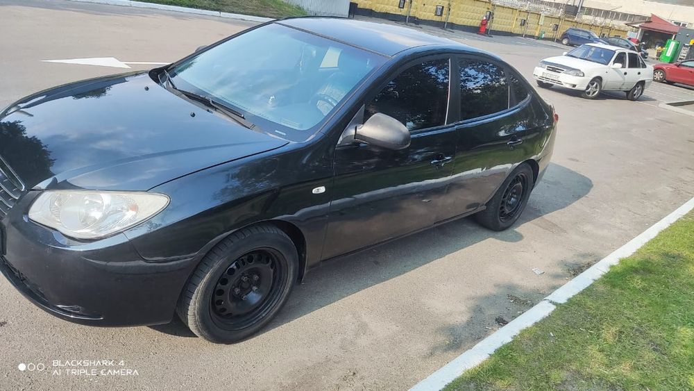 Автомобіль Hyundai Elantra
