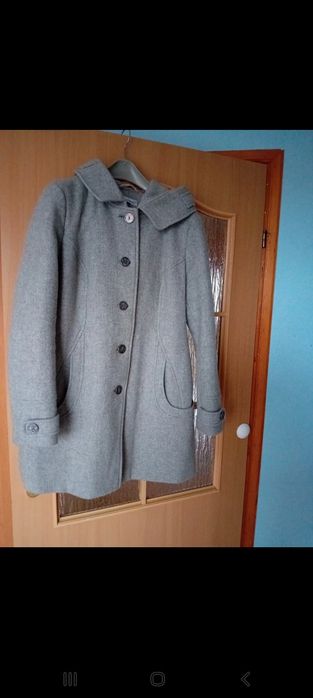 Sprzedam używany płaszczyk z kapturem