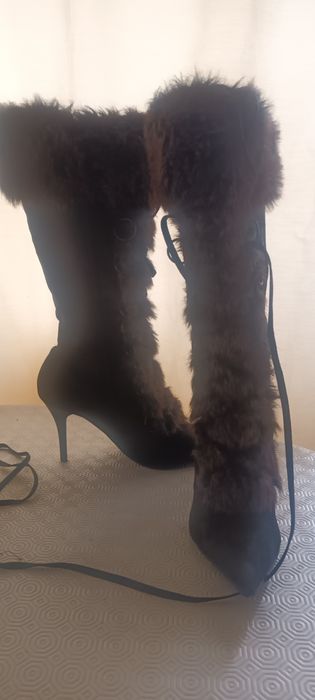 Bota estileto cano alto