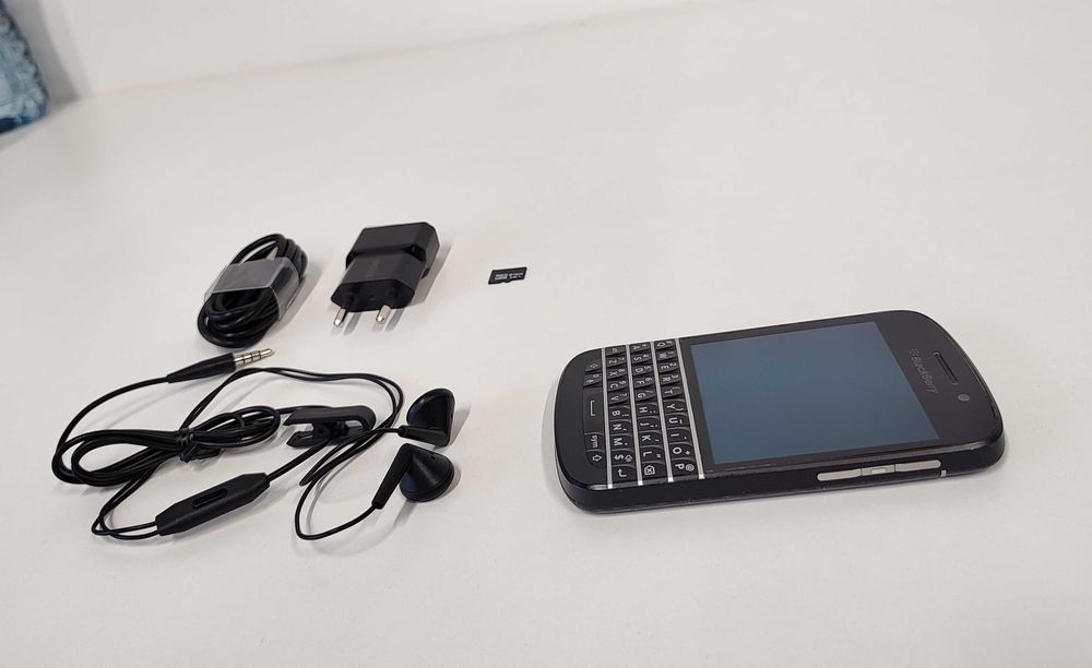Kolekcja BlackBerry Q10 Czarny Bez Simlocka