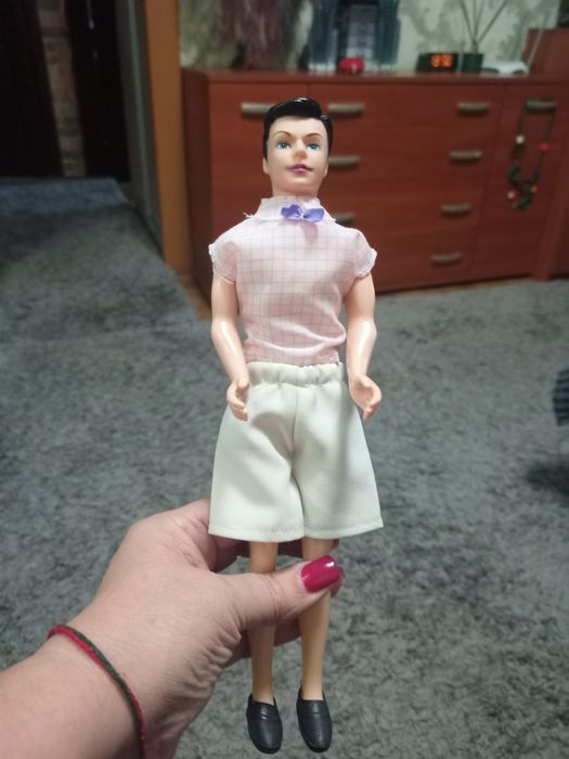 Продам игрушка Кен