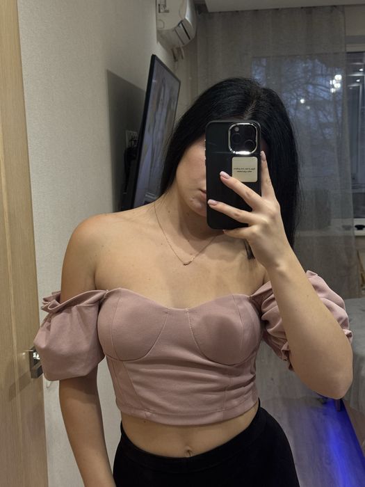 Топ жіночий з чашками