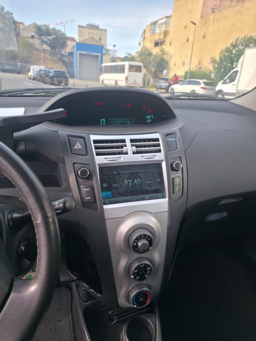 Vendo toyota yaris de caixa automatico