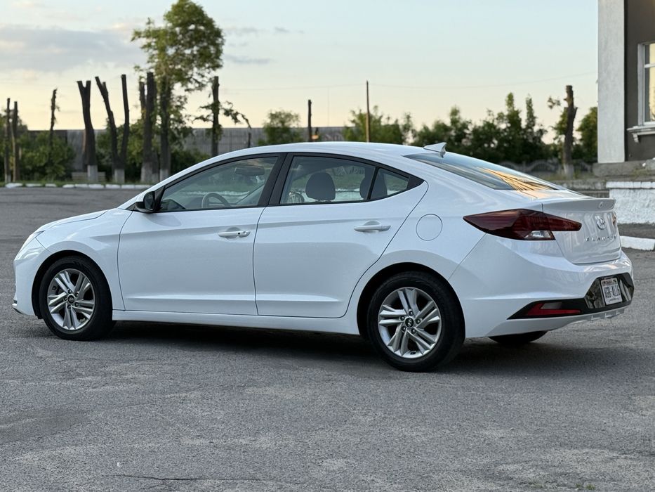 Hyundai Elantra 2020