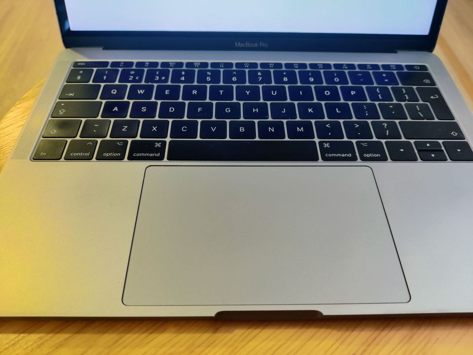 MacBook Pro 13 polegadas 2017 | €300442751294552811521