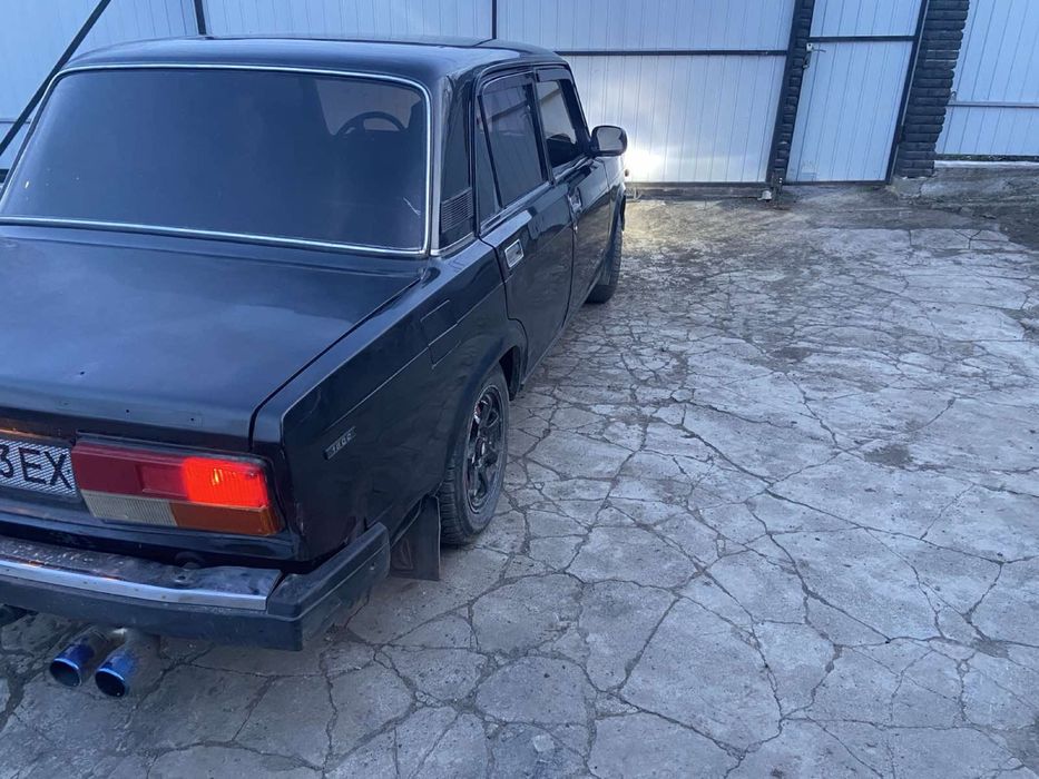 Ваз 2107.