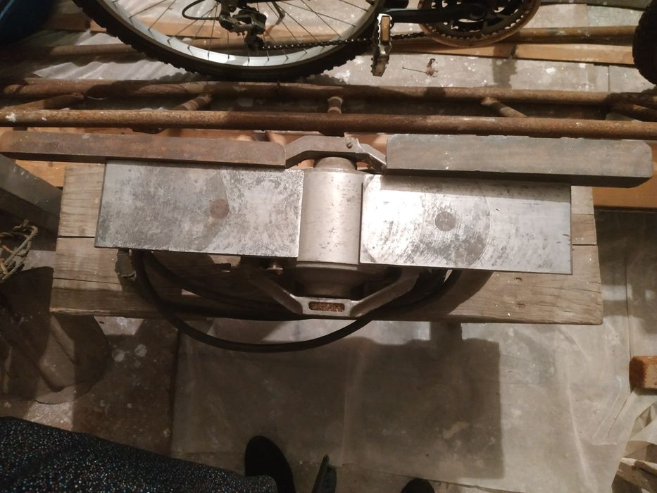 Продам деревообрабатывающий станок