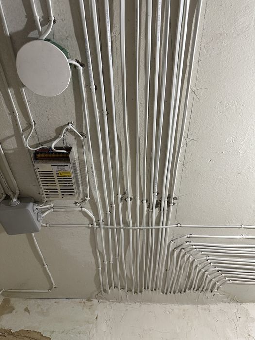 Електрик Кропивницький: протяжка кабелю, установка розеток та інше