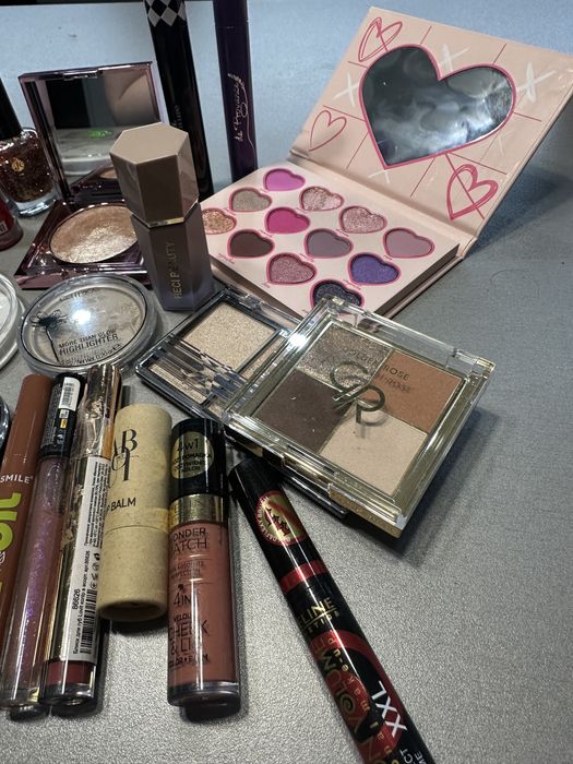 Лот косметики хороший стан