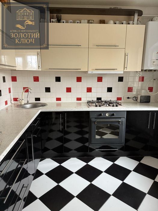 Продам двоповерховий будинок