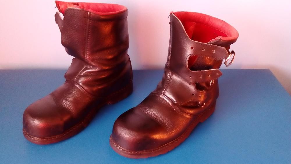 Botas táticas, bombeiros, etc