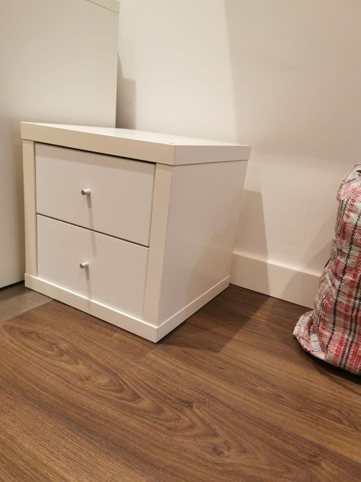 Mesa ou estante cubo Kallax branca 42x41