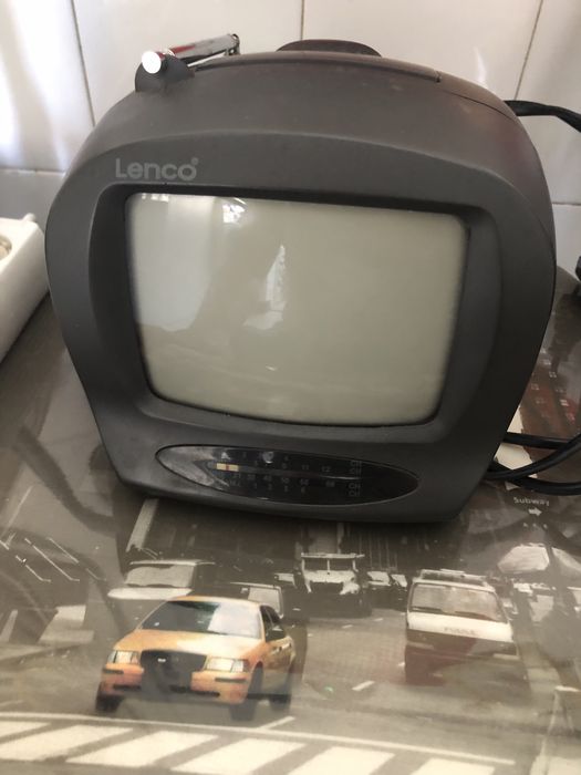 Televisão mini vintage