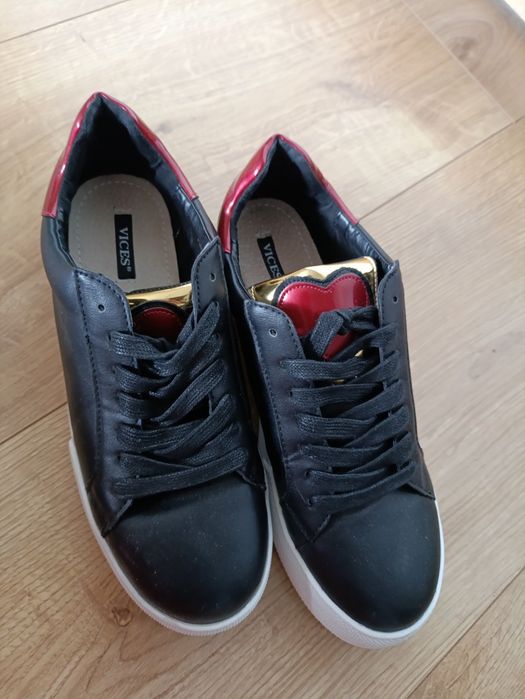 Buty damskie czarne 39