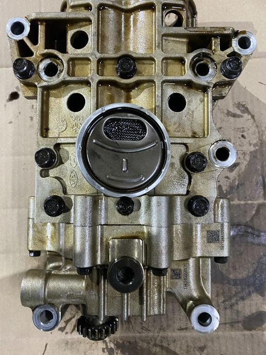 Масляний насос  G4kj