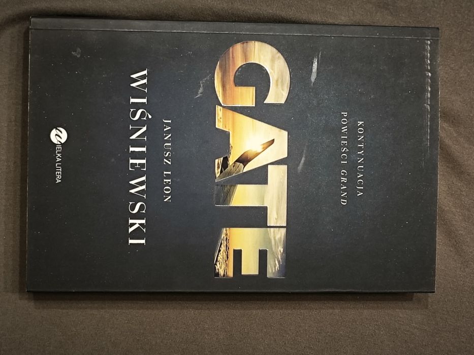 Janusz Leon Wiśniewski, Gate